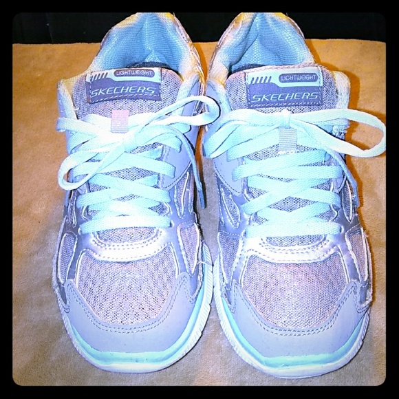 skechers lightweight running shoes